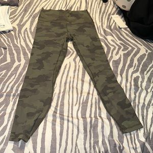 Lululemon Align pants, color camo, Size 8